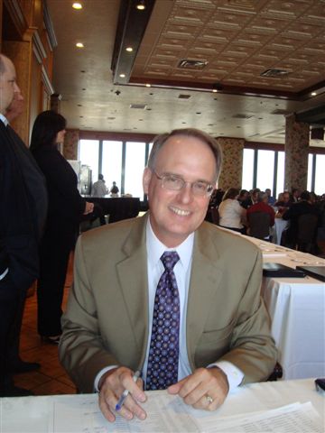 Mark_Neumeister_-_Registraton_Chair.JPG Mark_Neumeister_-_Registraton_Chair.JPG